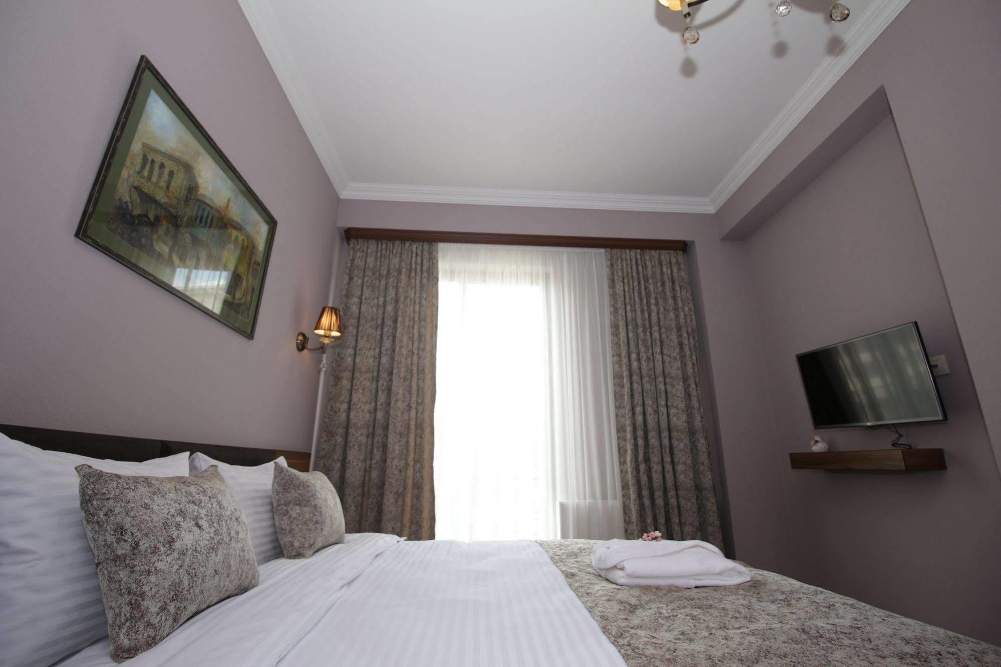 Hotel Pushkin Tbilissi Extérieur photo