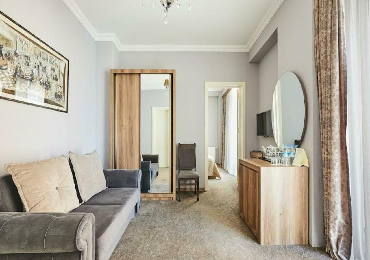 Hotel Pushkin Tbilissi Extérieur photo